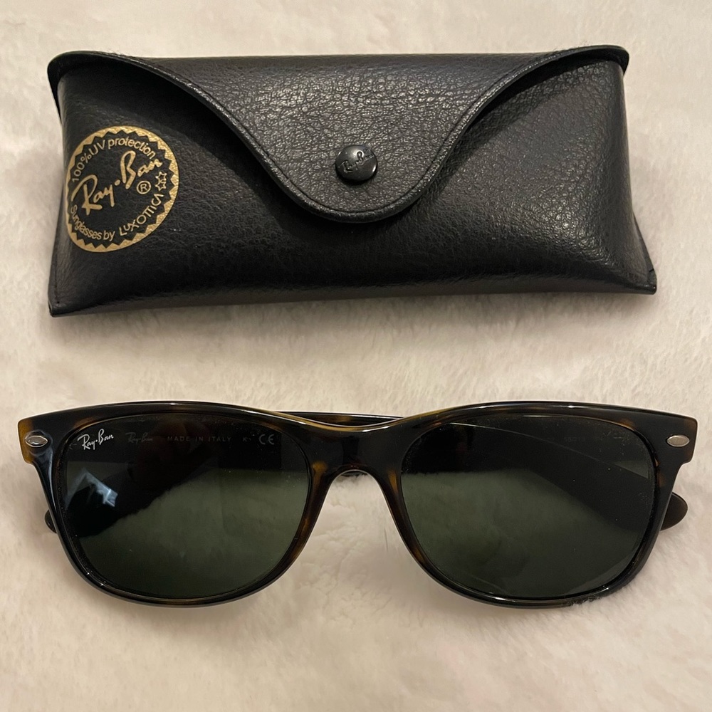 Ray-Ban NEW WAYFARER CLASSIC in Tortoise